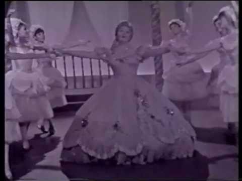 J. Strauss: Déli rózsák - Keringő - Gyurkovics Mária