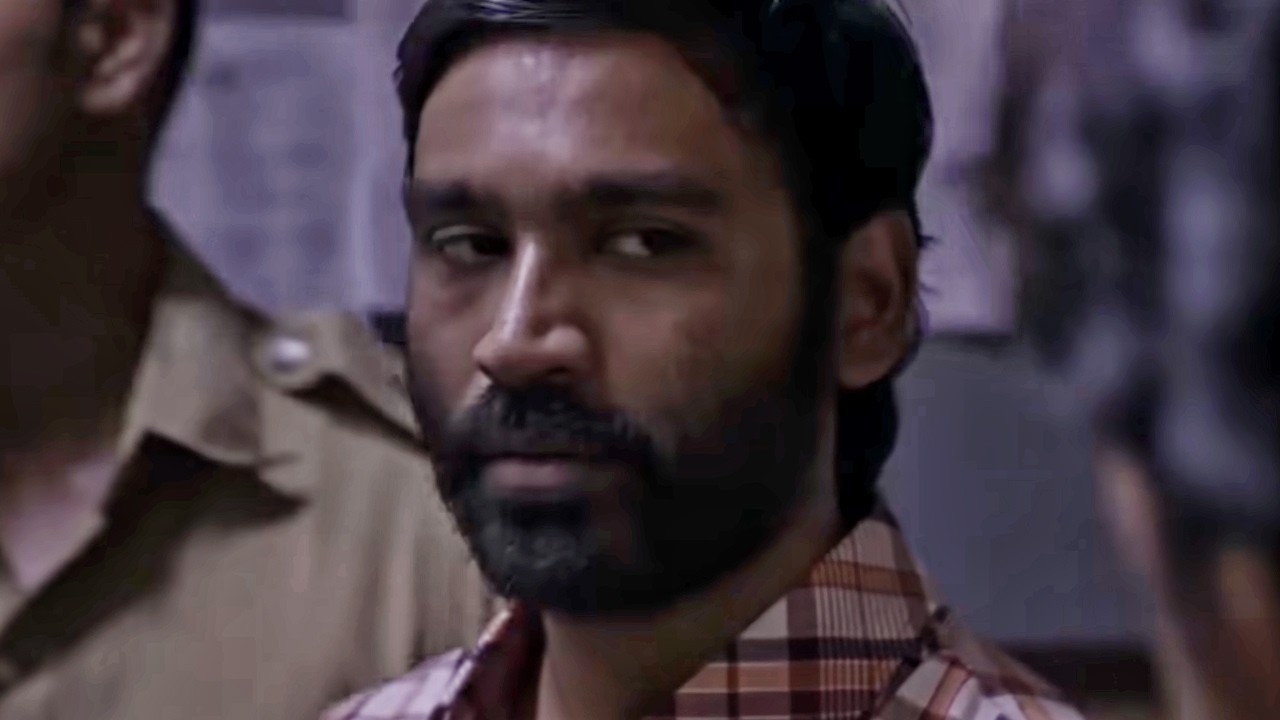 धनुष ने कोर्ट के अंदर चप्पल में माल मंगवाया | Chennai Central फि?