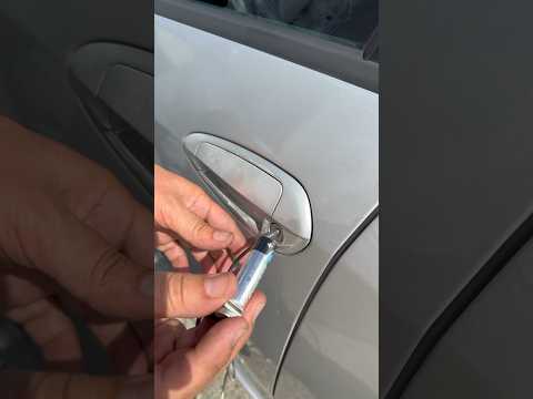 Unlock Your Car with USB and Batteries: Quick Trick! #UnlockCar #USB #Batteries #QuickTrick