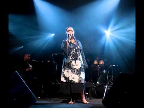 CESARIA EVORA AMOR E MAR, (Rogamar).wmv