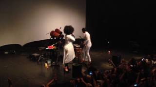 Ibeyi - Eleggua (Rio de Janeiro - Circo Voador 15.10.16)