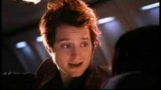 Элайджа Вуд в рекламе ноутбуков