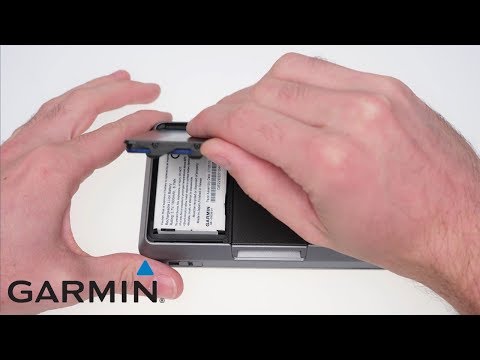 Support: Accessing the battery compartment on a zūmo 660/665