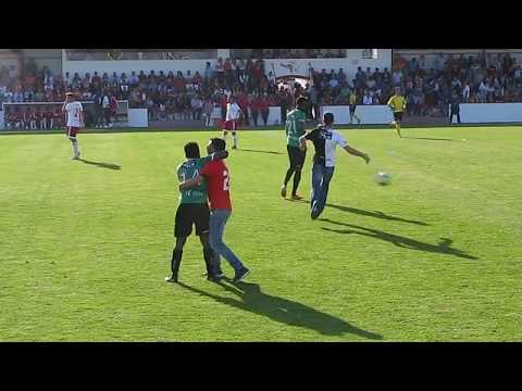 Vilafranquense-Farense. Apito final