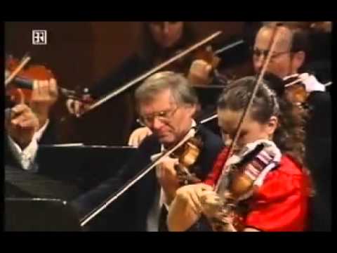 Hilary Hahn - Sibelius: Violin Concerto in D minor - Lorin Maazel/Bavarian Radio Symphony Orchestra