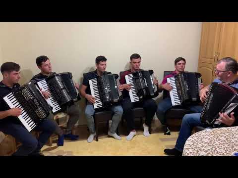 Daniel Hîrtie & prietenii - Inima din pieptul meu