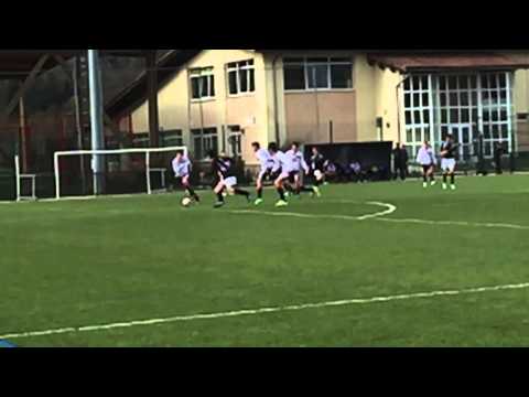 Golazo de Hodei Otegi contra el Mutilvera. Betikozkor 5 Mutilvera 3.