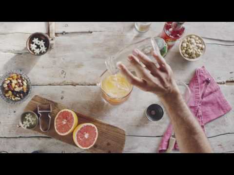 download lagu mp3 mp4 Tanqueray Grapefruit, download lagu Tanqueray Grapefruit gratis, unduh video klip Tanqueray Grapefruit