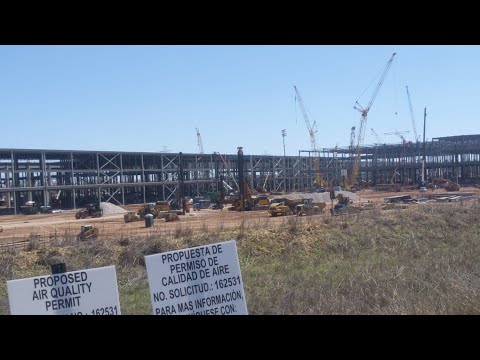 Live At Giga Texas Warm Sunny Weather Busy Busy Lots Of Work