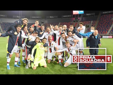 L'esultanza sul campo al termine di Bologna-Genoa