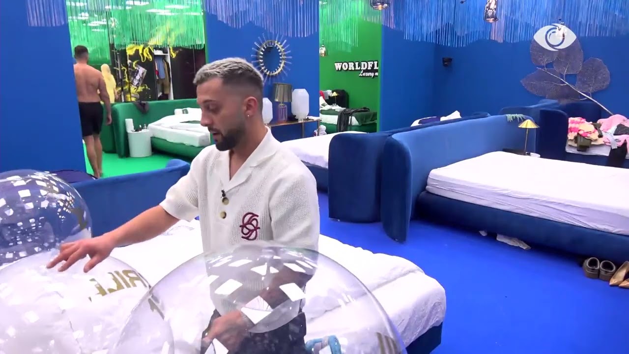 “Ah mor Gjest mor djalë tradhëtar”/ Jozi vijon të këndojë rapsodi për Gjestin