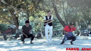 Download lagu FAJAR SYAHID - joget des tak des COVER haning mp3