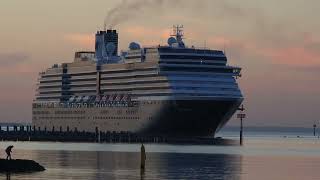 Cruise Ship Turning - Princess Pier - Port Melbourne