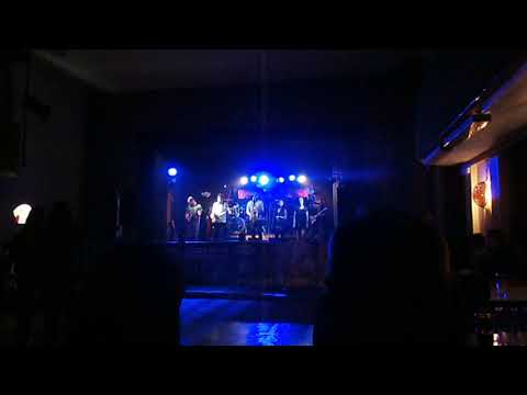 Hudba Praha revival - V pivu je totiž bůh