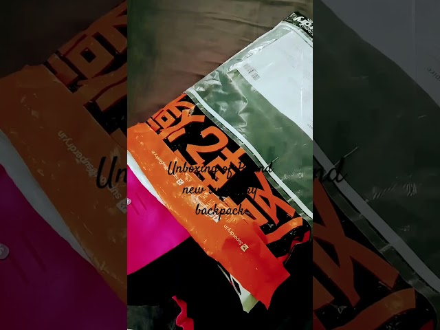 Vídeo relacionado con SUPERDRY Classic Patch Montana, Mochila Unisex Adulto, Azul Marino, 17L, Panel Trasero Acolchado, 60x40x10 cm, para Uso Diario y Campus
