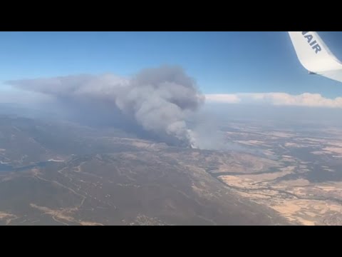 Approach and landing, Madrid Adolfo Suárez July 19 2022 Forest Fires visible during extreme Heatwave