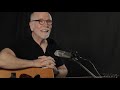 Guitar Talk: John McCutcheon Demos His Pete Seeger 12-String and Performs “God Bless the Grass”