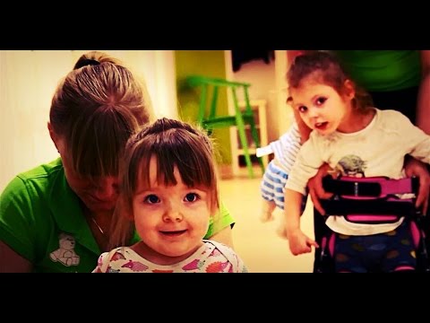 Gimnastyka dla stóp z guzem na swoich stopach filmy Kość stopy kciuka u dzieci