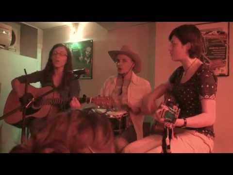 Cati, Ana si prietenii - Focuri vii (Focul Viu)