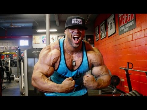 IFBB Pro Juan Morel's Superset Chest Workout At The East Coast Mecca