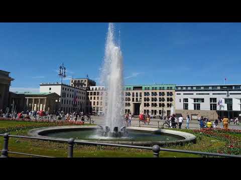 Sommerlicher Mai Sonntag in BERLIN