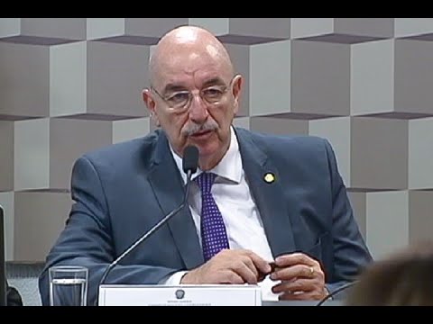 Bolsa Família vai pagar 13º salário, informa ministro da Cidadania a senadores