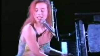 Tori Amos Winter Live