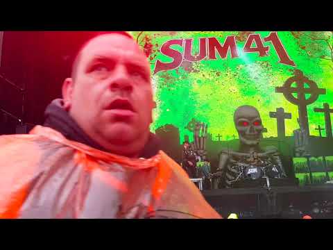 Fat Lip / Faint live at Leeds Festival 2018. Mike Shinoda and Sum 41