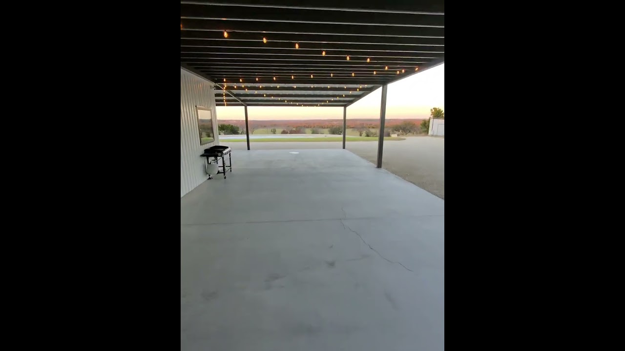 Exterior Porch - Day