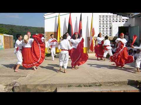 Danza "Checumbia"