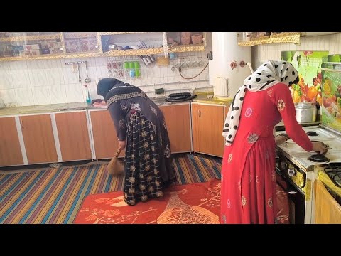 Trying to calm down: Zahra and her pregnant niece going to work