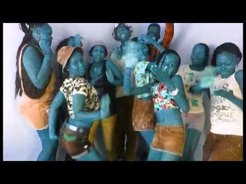 Kay Pee  Money Make Her clap