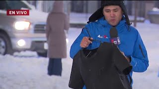 Frío extremo congela camisa en vivo en Washington DC | Telemundo 44