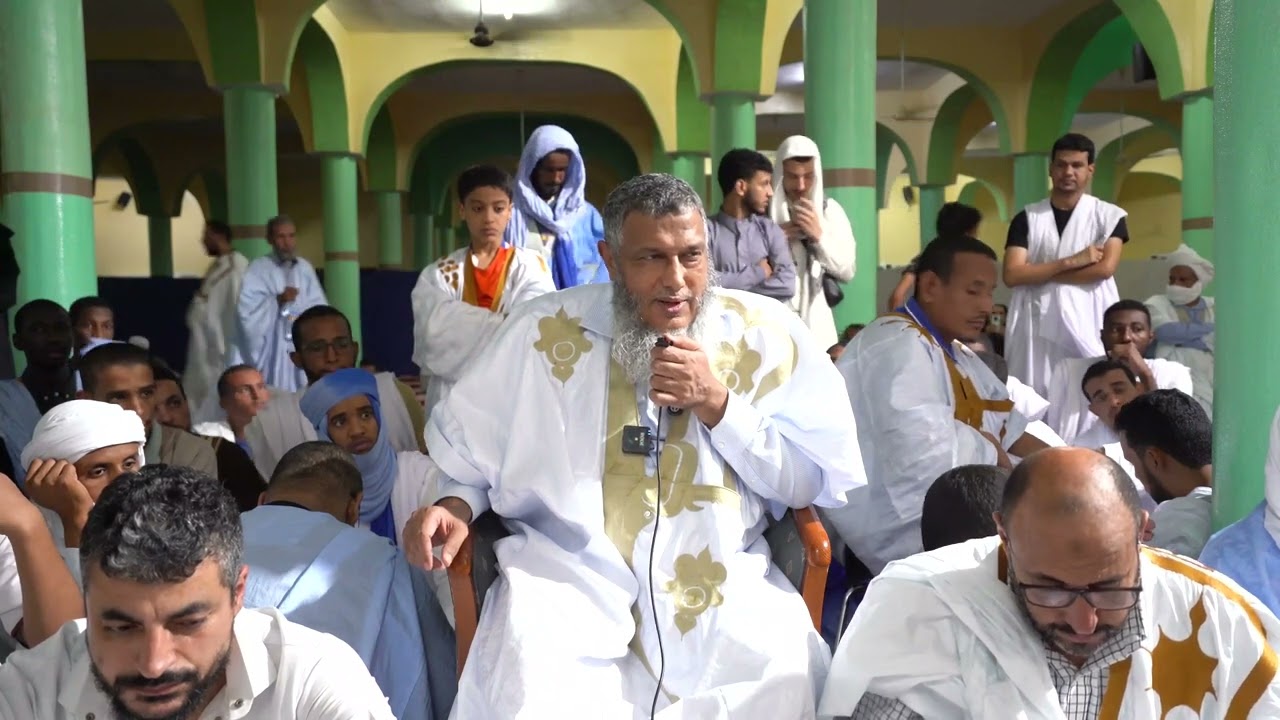 #الشيخ_الددو يبين معنى قوله تعالى : " وإما ينزغنك من الشيطان نزغ فاستعذ بالله "