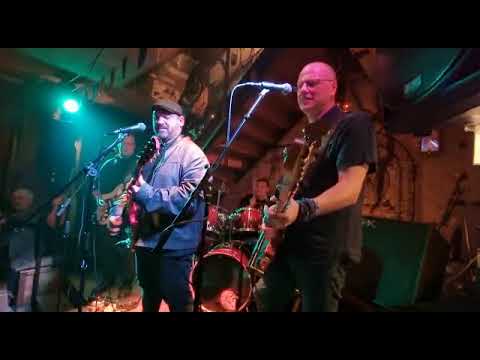 Buzzterds - Throw me a smile live @ Arcanoa