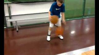 preview picture of video 'Quinn Moffitt   11 year old basketball player doing two basketball juggle'