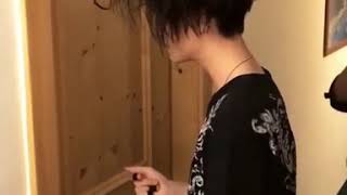 THOMAS CANTA NORMALITÀ IN SPAGNOLO//Le Thomasers Regnano