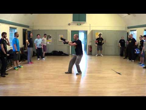 HEMA longsword training tips: Footwork and movement with cuts