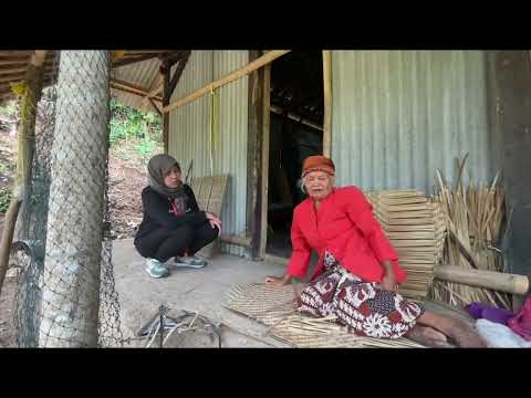 Mbah Sokinem Hidup Sendirian di Rumah Tidak Layak Huni