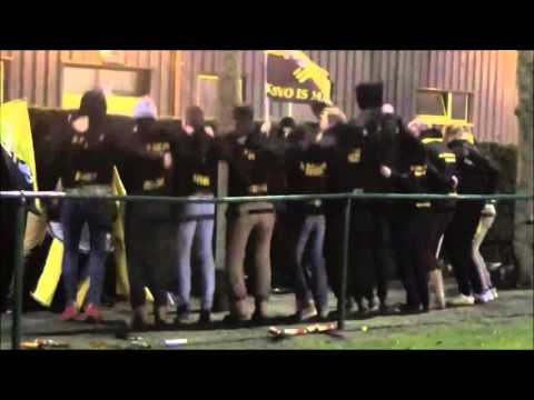 KSVO-TV : Supporters zetten training in vuur en vlam