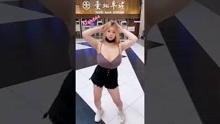 韓国人の胸デカすぎ #tiktok #揺れる