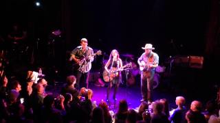 Susanna Hoffs - "Different Drum" live at the Troubadour