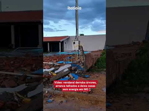 VENDAVAL DERRUBA ÁRVORES E DEIXA CASAS SEM ENERGIA NO NORTE DE MINAS NESTA TERÇA (30)