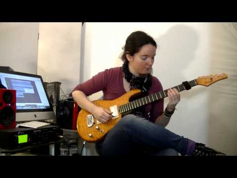 Major Guitar tapping lick in Greg Howe style