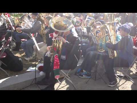 Tuba Chistmas plays God Rest Ye Merry Gentlemen in Denver Colorado 12-23-2012