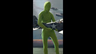 [問卦] 所以飛機都是綠巨人在抱著飛的嗎