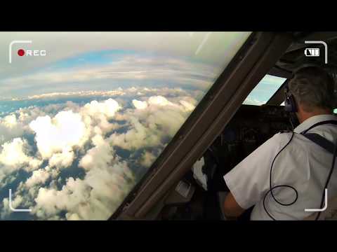 ✈ Best KLM Cockpit View Landing HD !!!!