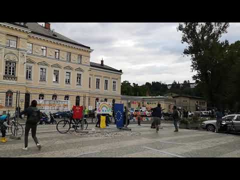 15/05/20 Barriera divisoria Gorizia/Nova Gorica utilizzata come rete per i match di tennis!