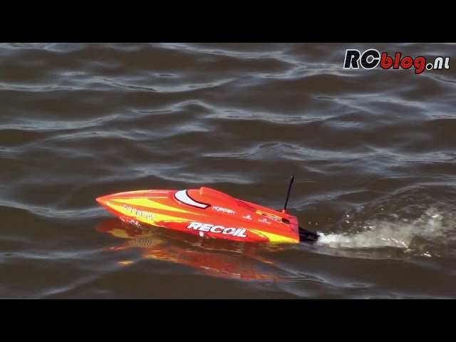 Pro Boat Recoil 17 Deep-V Brushless RTR video review (NL)