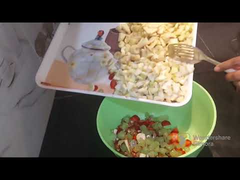 Creamy Fruit Chaat Recipe  / Very Simple & Delicious / #creamyfruitchat /Cocking With Aneela Umair